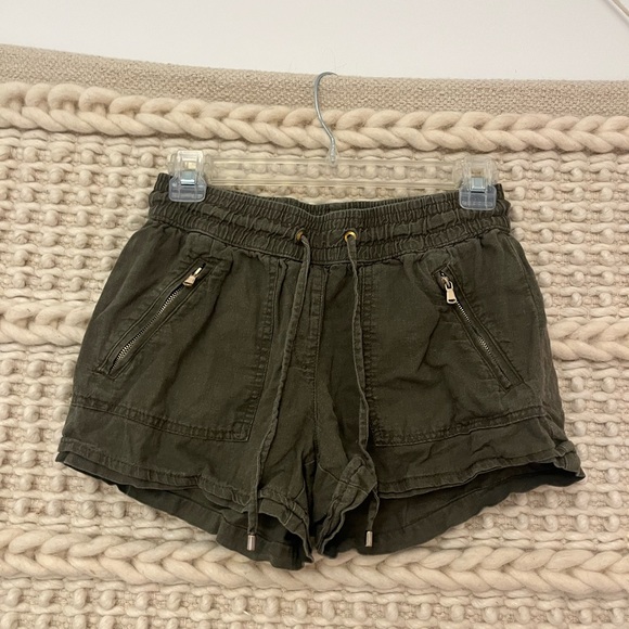 DYNAMITE XS Army Green Shorts - Picture 1 of 3